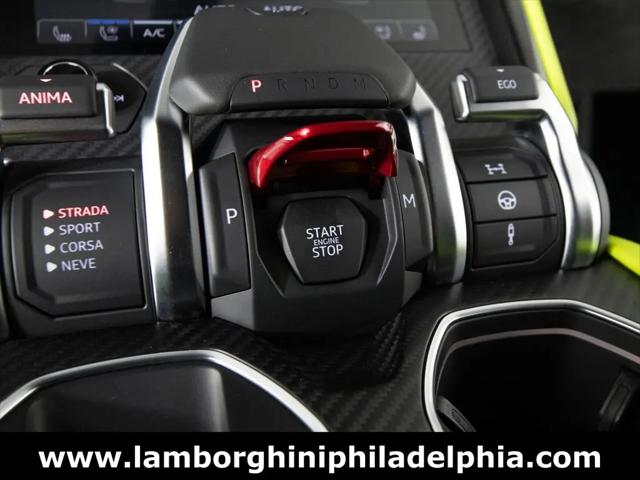2022 Lamborghini Urus Graphite Capsule