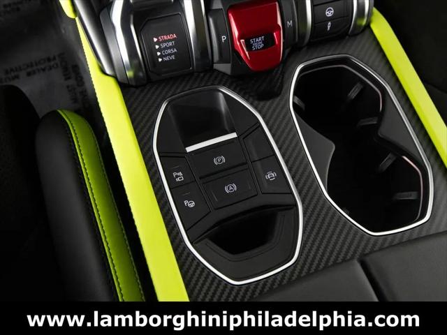 2022 Lamborghini Urus Graphite Capsule