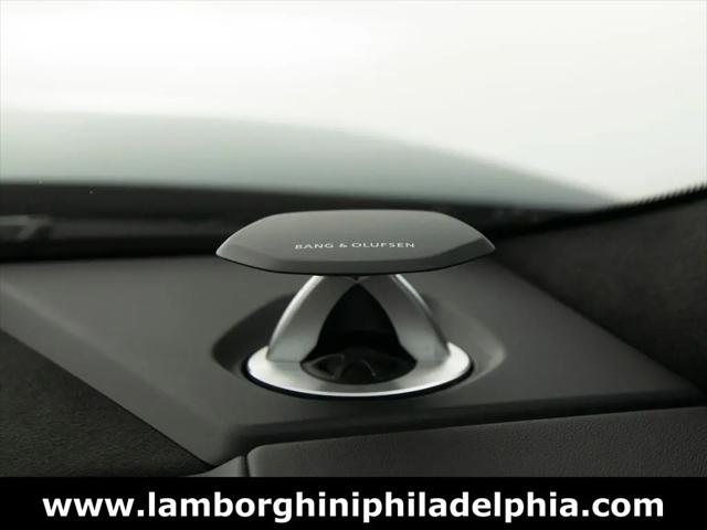 2022 Lamborghini Urus Graphite Capsule