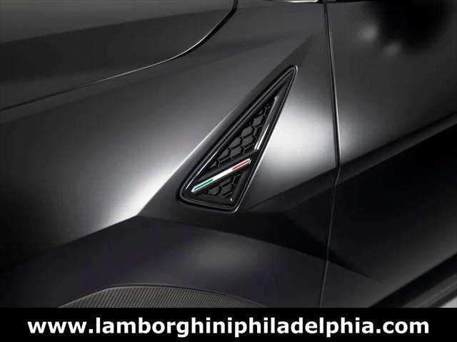2022 Lamborghini Urus Graphite Capsule