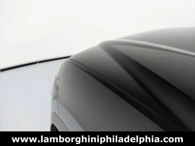 2022 Lamborghini Urus Graphite Capsule