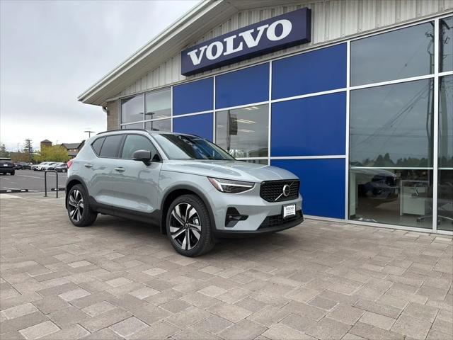 2026 Volvo XC40 Plus, B5 AWD Gas (mild hybrid), Dark for sale in Bend, OR