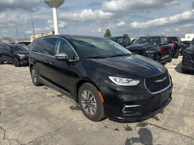 2023 Chrysler Pacifica Hybrid Limited