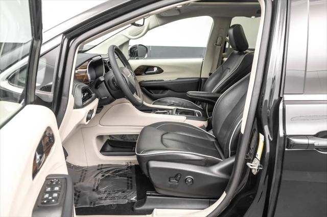 2023 Chrysler Pacifica Hybrid Limited