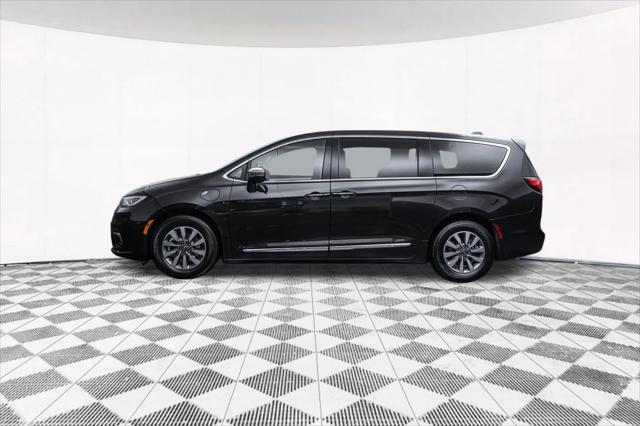 2023 Chrysler Pacifica Hybrid Limited