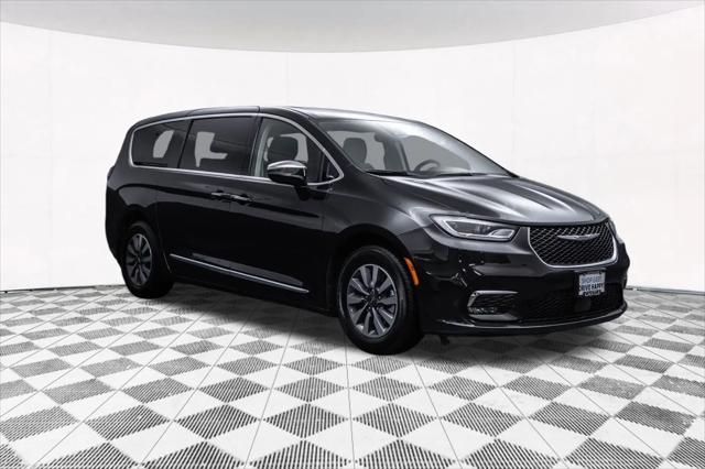 2023 Chrysler Pacifica Hybrid Limited