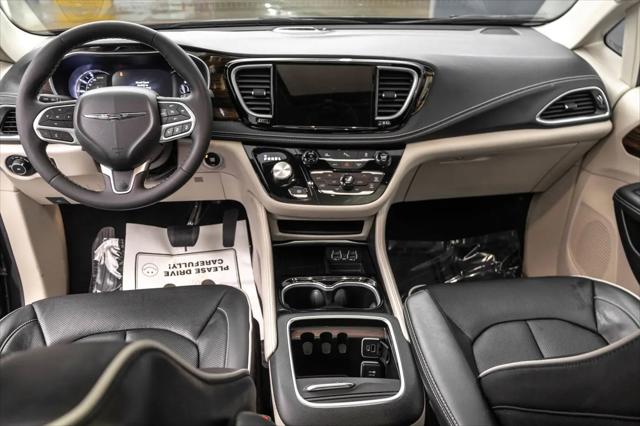 2023 Chrysler Pacifica Hybrid Limited