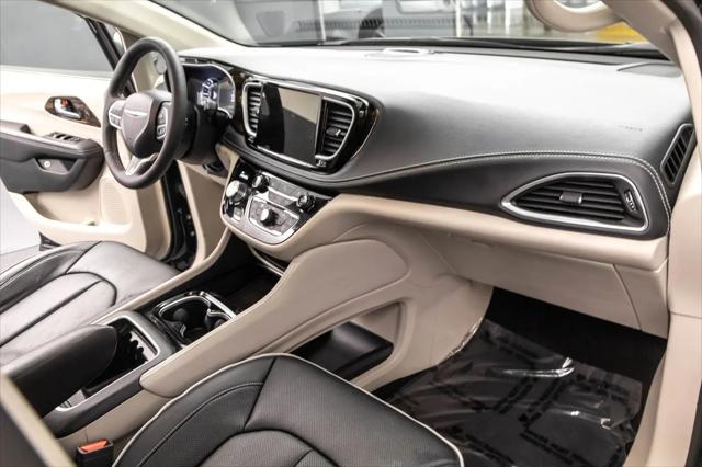 2023 Chrysler Pacifica Hybrid Limited