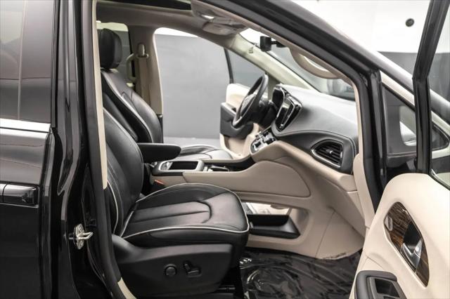 2023 Chrysler Pacifica Hybrid Limited