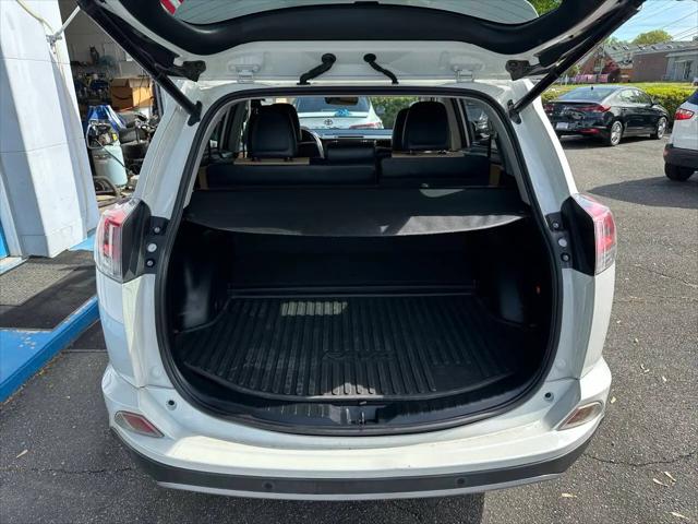 2017 Toyota RAV4 Hybrid Limited