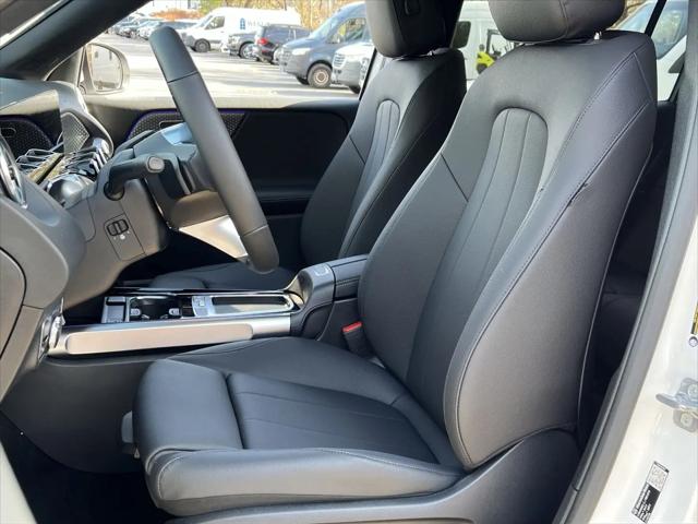 2026 Mercedes-Benz GLB 4MATIC