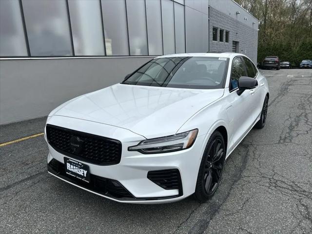2025 Volvo S60 T8 Ultra Black Edition