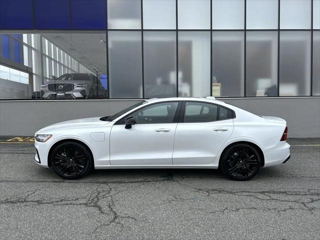2025 Volvo S60 T8 Ultra Black Edition
