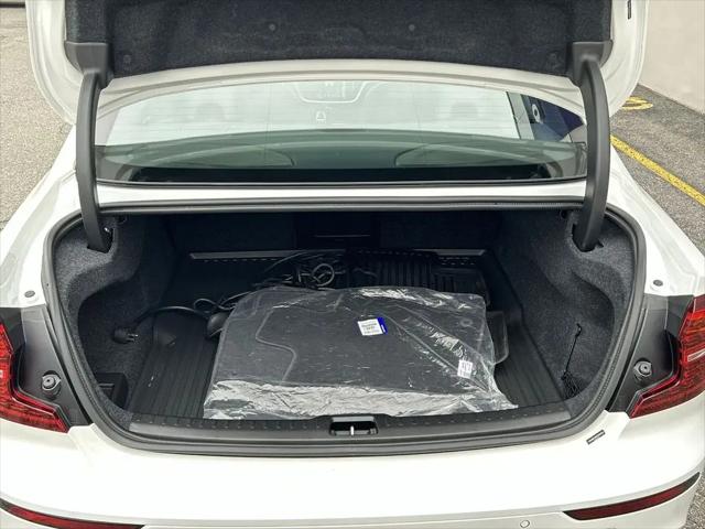 2025 Volvo S60 T8 Ultra Black Edition