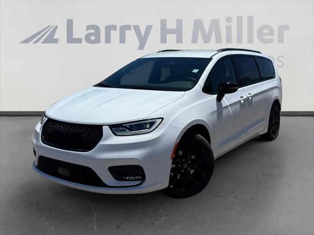 2026 Chrysler Pacifica Select for sale in Tucson, AZ
