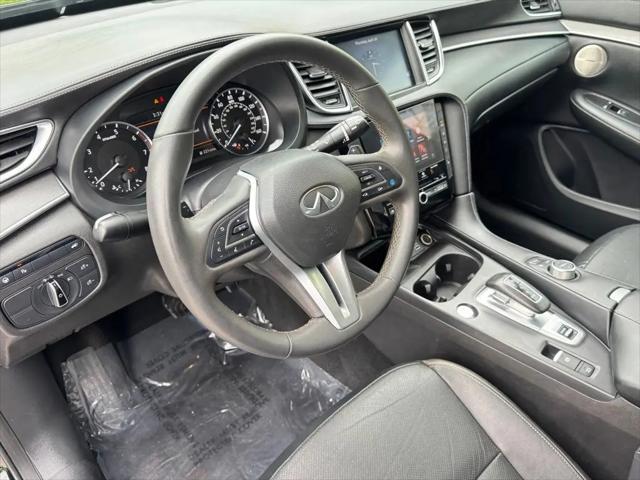 2023 INFINITI QX50 LUXE AWD