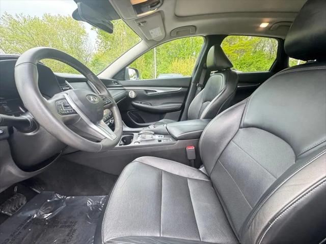 2023 INFINITI QX50 LUXE AWD