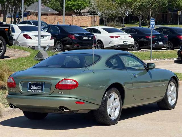 1998 Jaguar XK8 Standard