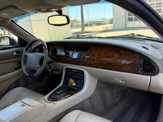 1998 Jaguar XK8 Standard