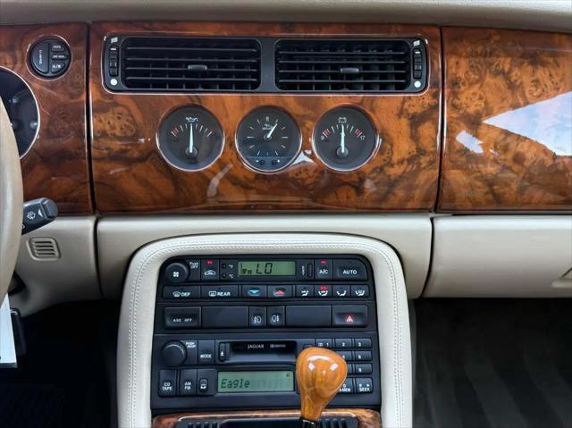1998 Jaguar XK8 Standard