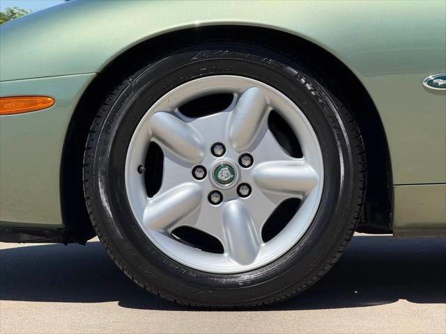 1998 Jaguar XK8 Standard