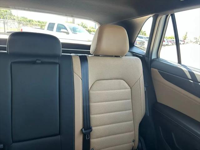 2026 Volkswagen Atlas Cross Sport SEL R-Line Black
