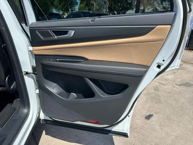 2026 Volkswagen Atlas Cross Sport SEL R-Line Black