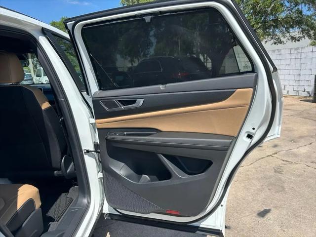 2026 Volkswagen Atlas Cross Sport SEL R-Line Black