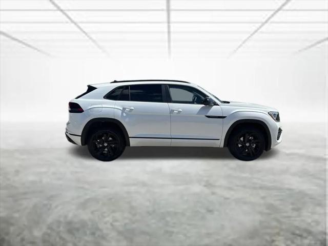 2026 Volkswagen Atlas Cross Sport SEL R-Line Black
