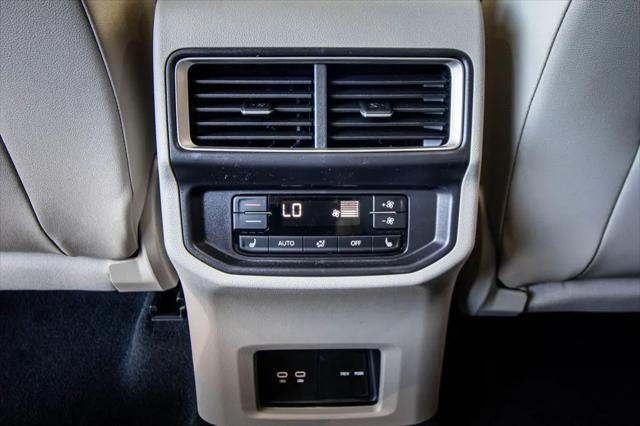 2026 Volkswagen Atlas SEL Premium R-Line