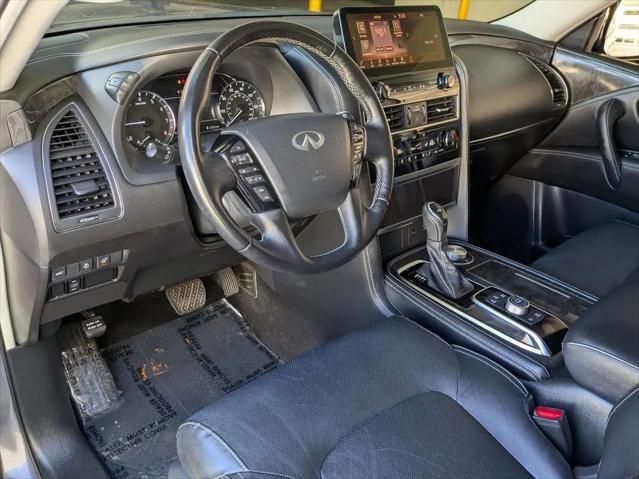 2024 INFINITI QX80 LUXE AWD
