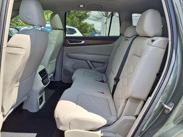2026 Volkswagen Atlas SE with Technology