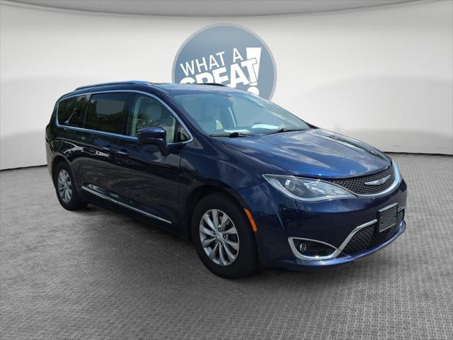 2018 Chrysler Pacifica Touring L for sale in Austintown, OH