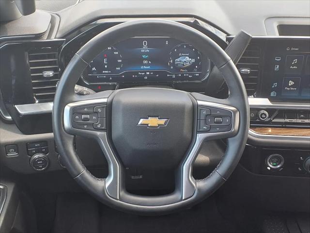 2023 Chevrolet Silverado 1500 4WD Crew Cab Short Bed LT with 2FL