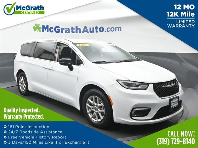 2024 Chrysler Pacifica Touring L for sale in DUBUQUE, IA