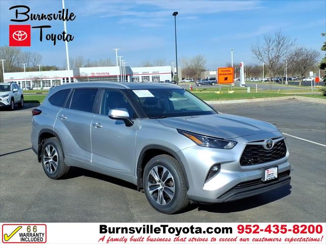 2023 Toyota Highlander XLE for sale in Burnsville, MN