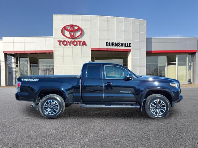 Used 2020 Toyota Tacoma TRD Sport with VIN 3TYSZ5AN3LT001817 for sale in Burnsville, Minnesota
