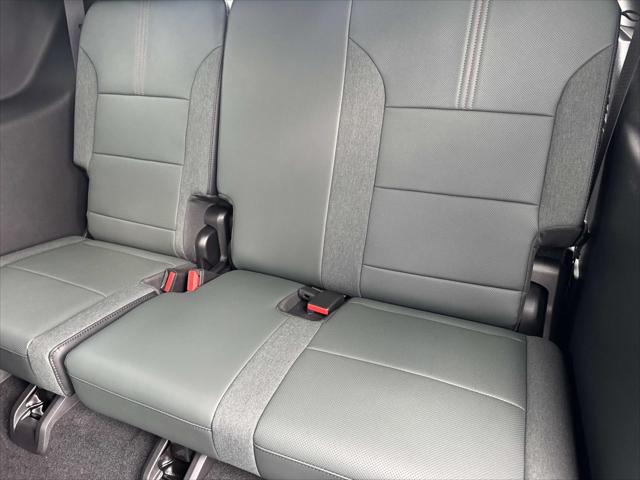 2026 GMC Acadia AT4 AWD