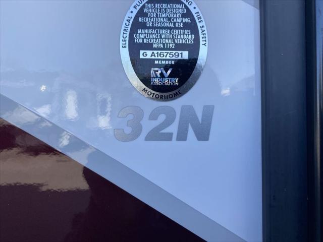 2025 Ford F-53 32N