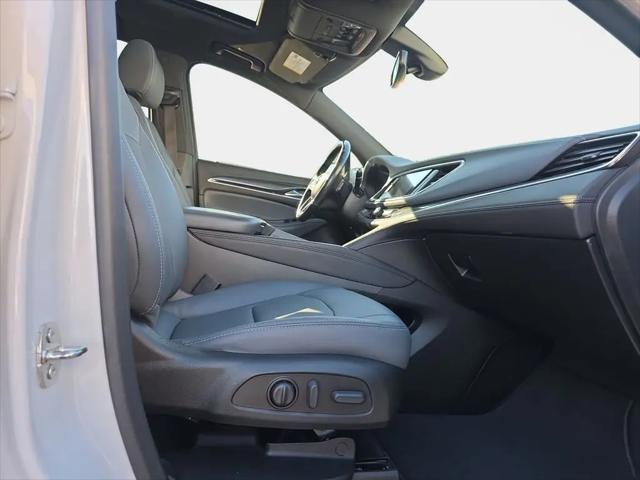 2023 Buick Enclave Essence AWD