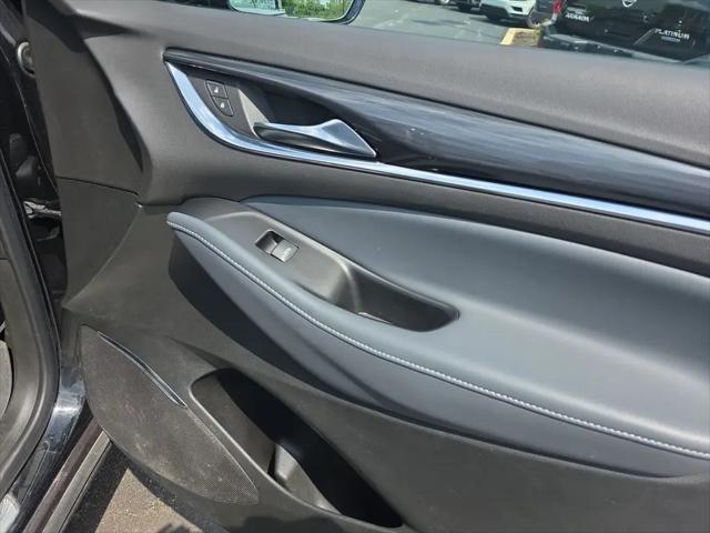 2023 Buick Enclave Essence AWD