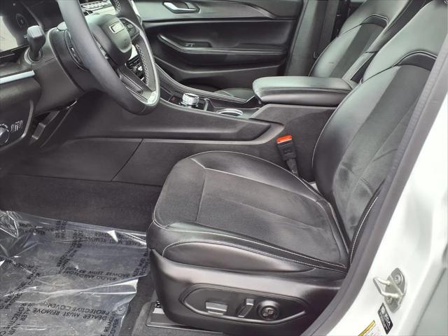 2024 Jeep Grand Cherokee L Altitude 4x4