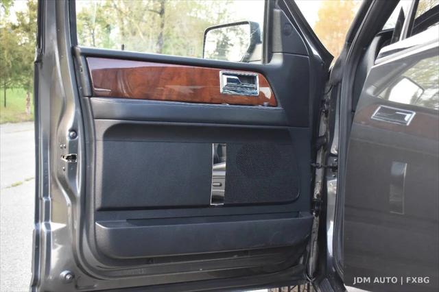 2017 Lincoln Navigator Select