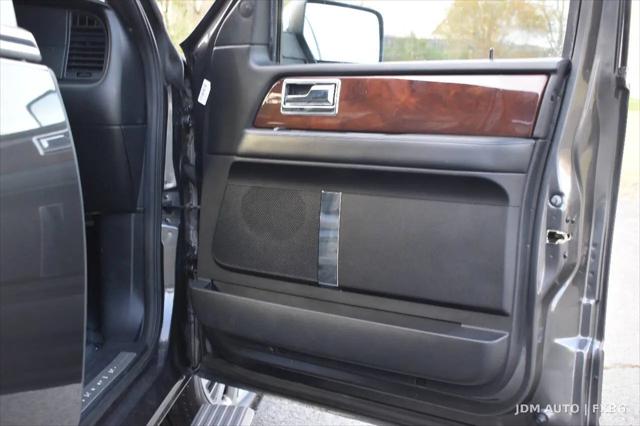 2017 Lincoln Navigator Select