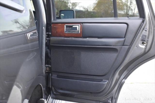 2017 Lincoln Navigator Select