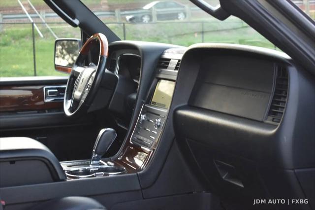 2017 Lincoln Navigator Select