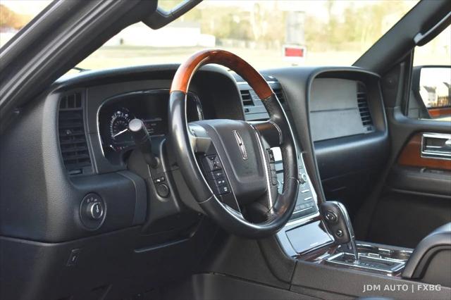 2017 Lincoln Navigator Select
