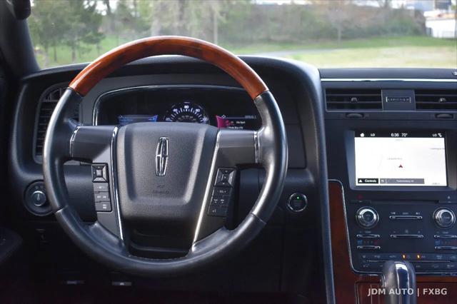2017 Lincoln Navigator Select