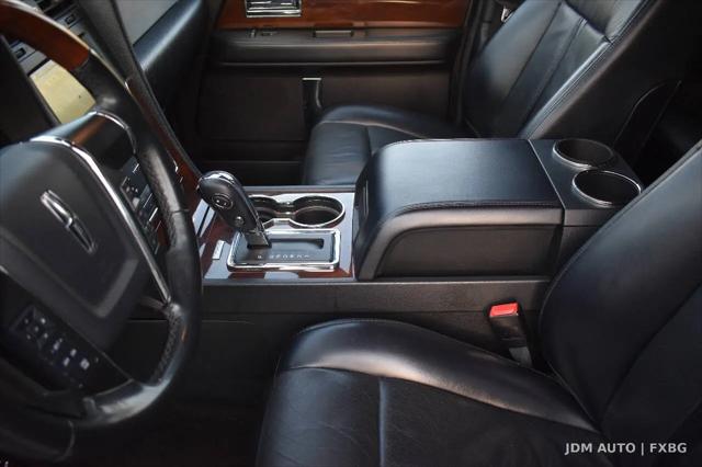 2017 Lincoln Navigator Select