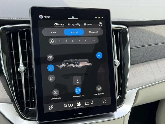 2026 Volvo XC90 Ultra Dark Theme, B6 AWD Gas (mild hybrid), Gasoline, 7 Seats
